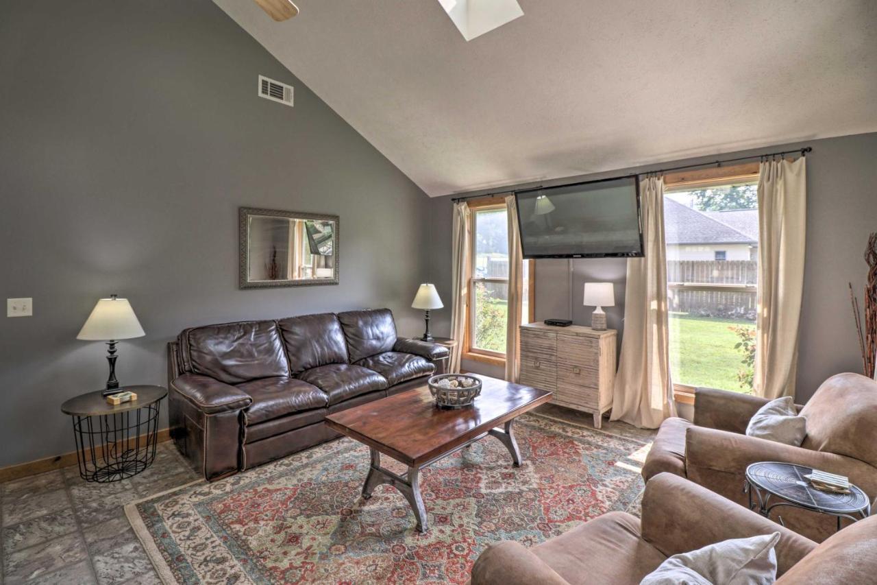 Mountain Home Cottage With Deck On White River! Gassville Bagian luar foto