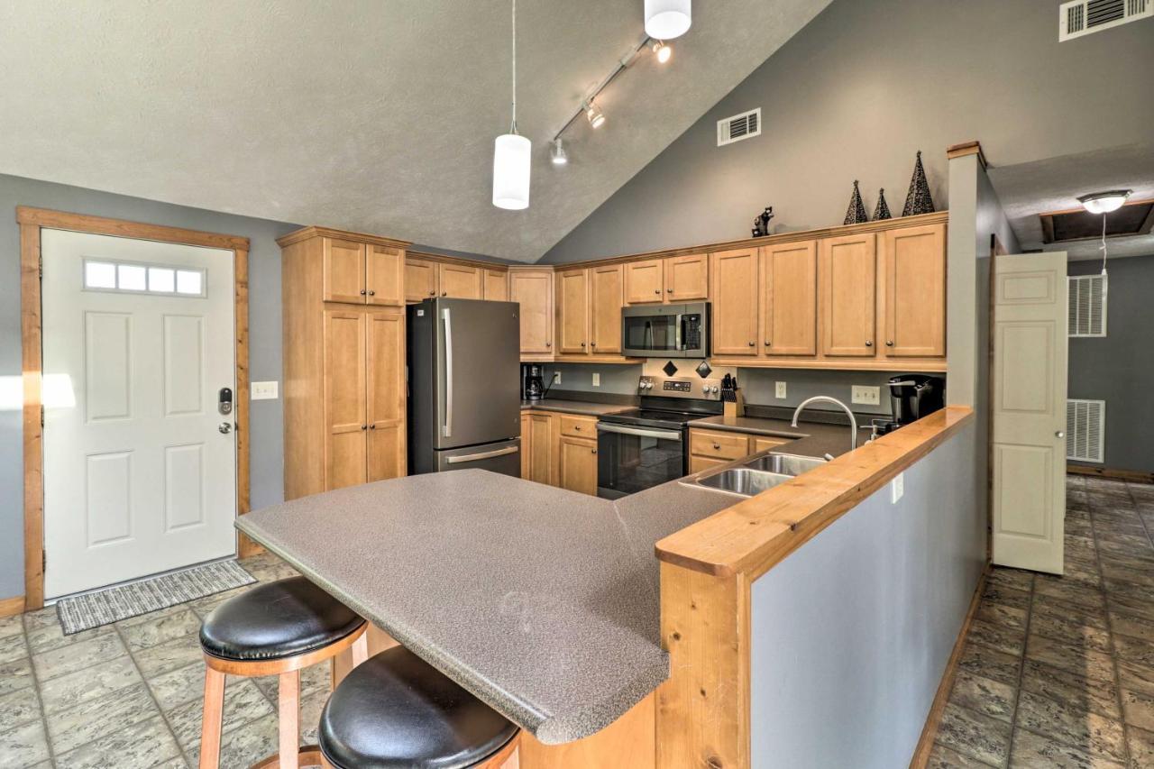 Mountain Home Cottage With Deck On White River! Gassville Bagian luar foto